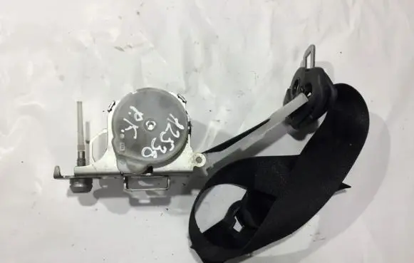 Opel Vectra C Front seatbelt