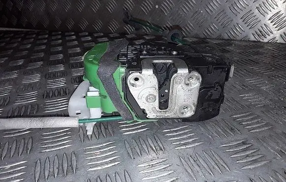 Front door lock