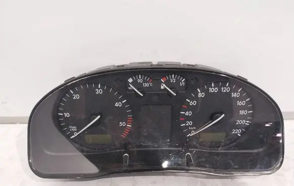 Volkswagen PASSAT B5 Speedometer (instrument cluster) 3B0919880D 6029721040 VN2720V0045888