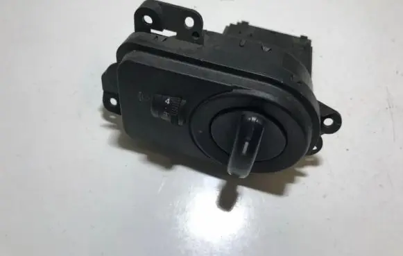 Ford Fusion Light switch 2s6t13a024bc 2s6t-13a024-bc
