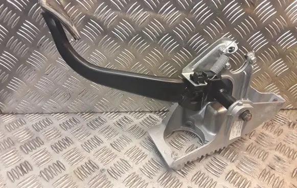 Land Rover Range Rover L322 Brake pedal SKB000181