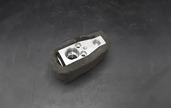 Mazda 6 Air conditioning (A/C) expansion valve NOCODE