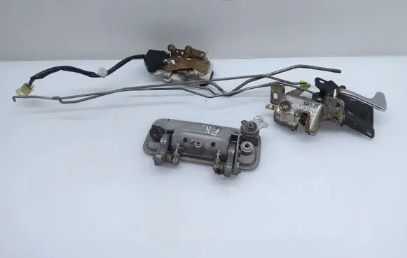 Honda Concerto Front door lock 0491