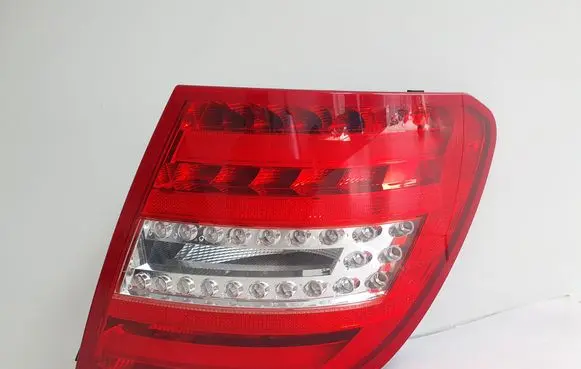 Mercedes-Benz C W204 Rear/tail lights A2048204764