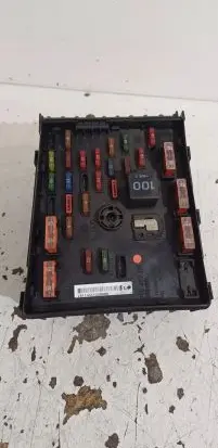 Volkswagen PASSAT B6 Fuse module 3C0937125 63592777