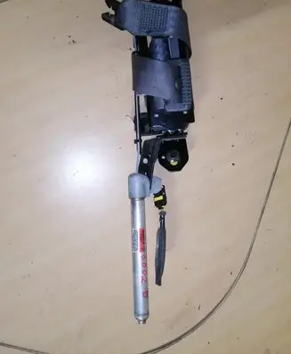Volvo S60 Front seatbelt