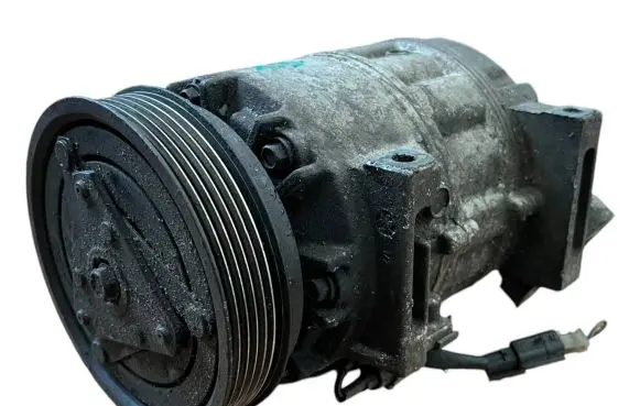 Renault Laguna III Air conditioning (A/C) compressor (pump) 7711497037