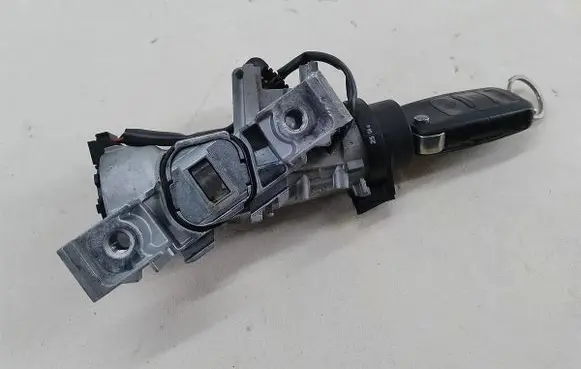 Volkswagen Golf V Ignition lock 1K0905851B