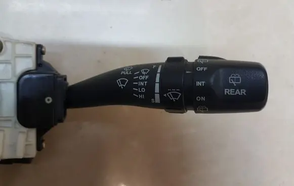 KIA Sorento Wiper control stalk