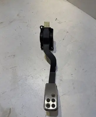 Peugeot 206 CC Accelerator throttle pedal 0280755026 9654877480