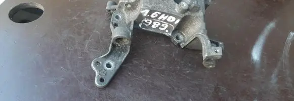 Citroen C4 II Picasso Generator/alternator bracket 9804121180