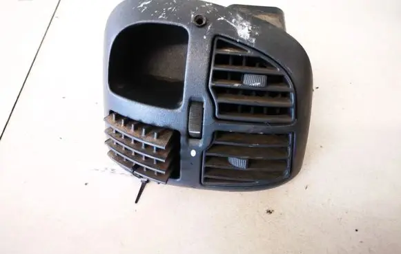 Peugeot Boxer Dash center air vent grill