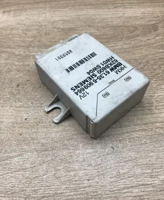 BMW 5 E39 Tailgate/trunk control unit/module 6909664 62KB800