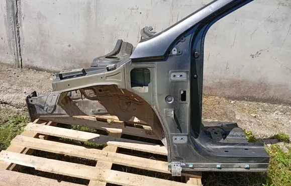 Front quarter panel