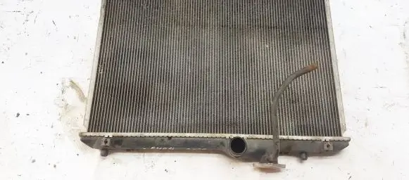 Suzuki Swift I Coolant radiator