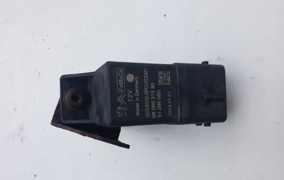 Ford Fiesta Glow plug pre-heat relay 9809931580
