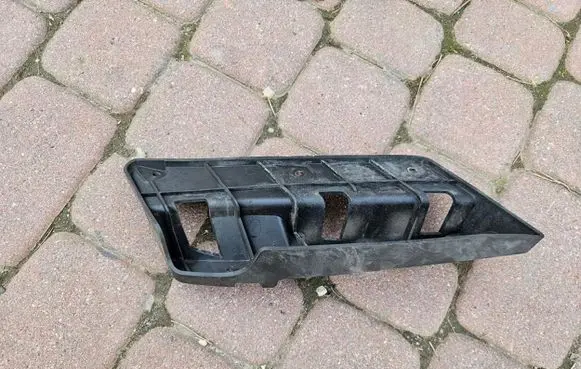 Opel Mokka Headlight/headlamp mounting bracket 95127319