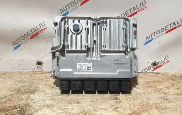 BMW 5 G30 G31 Engine control unit/module 8591678 0281033065 8598154