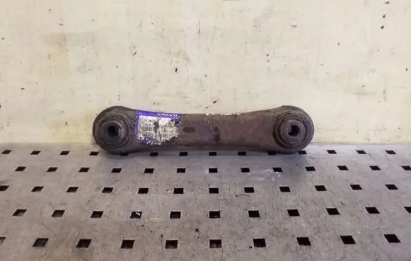 Volvo V70 Rear control arm