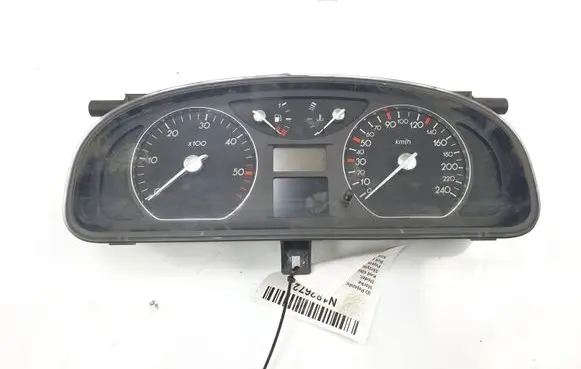 Renault Laguna II Speedometer (instrument cluster) 8200218888