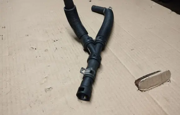 Chrysler Voyager Engine coolant pipe/hose