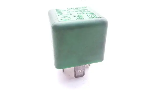 Opel Vectra B Hazard warning light relay 03447012