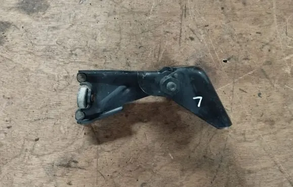 Chrysler Voyager Sliding door middle roller runner 04894037AD
