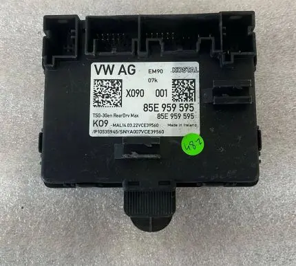 Audi Q3 F3 Central body control module 85E959595