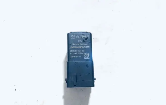 Opel Combo E Glow plug pre-heat relay 9803299780 51299058a