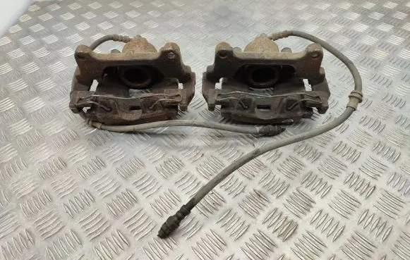Volkswagen Tiguan Front brake caliper
