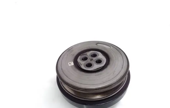 Mercedes-Benz CLS C218 X218 Crankshaft pulley A6510351712