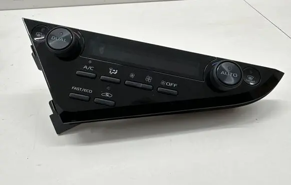 Toyota Camry VIII XV70 Climate control unit 5590033M90