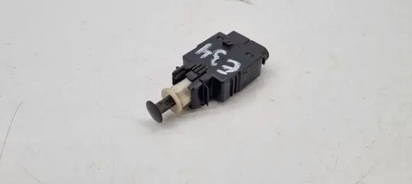 BMW 5 E34 Brake pedal sensor switch 1382385 61311382385
