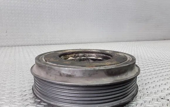 Volkswagen Sharan Crankshaft pulley 038105243