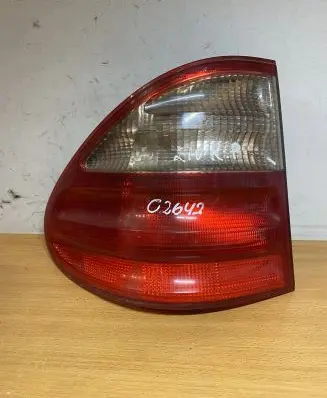 Mercedes-Benz E W210 Rear/tail lights A2108205364 C2642