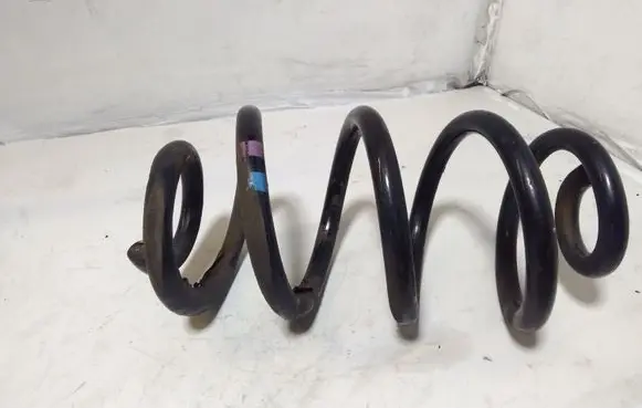 Nissan Qashqai+2 Rear coil spring