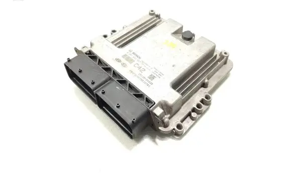 Hyundai i40 Engine control unit/module 39140-2A525 0281032997