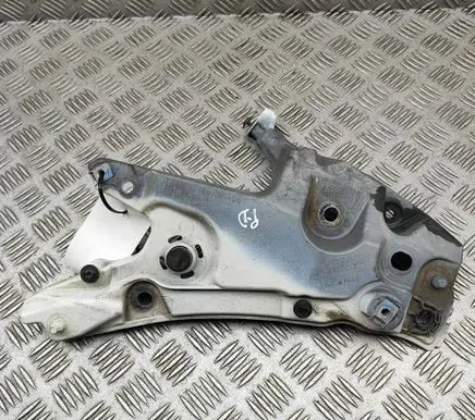 Volvo V60 Fender mounting bracket 31468232