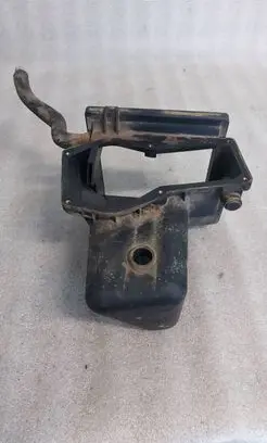 Audi 100 200 5000 C3 Fuel distributor 034133837J 4611785914