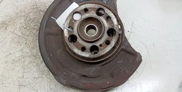 Mercedes-Benz CLS C219 Rear wheel hub spindle/knuckle 