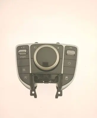 Mercedes-Benz C W205 Head unit multimedia control A2059005915 A2059020104 A2059015409