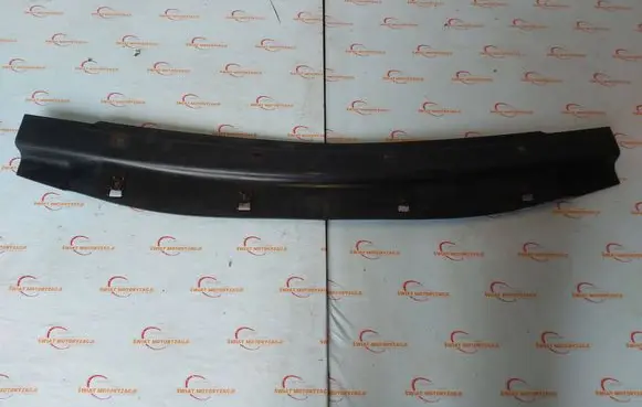 BMW 6 F06 Gran coupe Front bumper skid plate/under tray 8050405