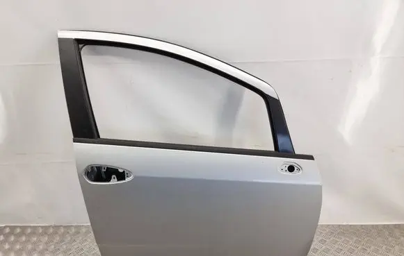 Fiat Punto (199) Front door 