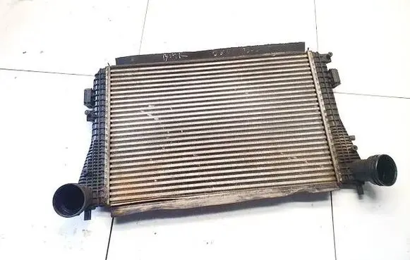 Volkswagen PASSAT B6 Intercooler radiator 