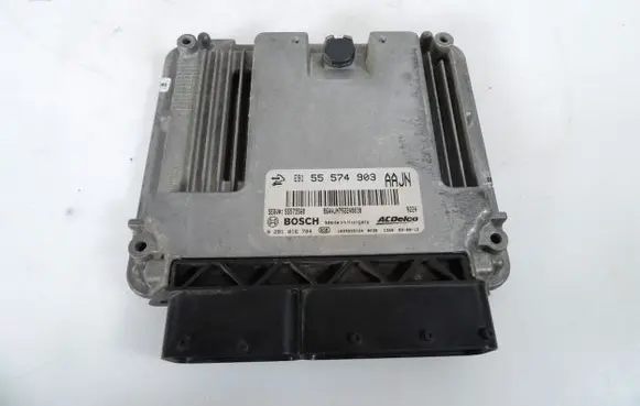 Opel Insignia A Engine control unit/module ECU 55574903