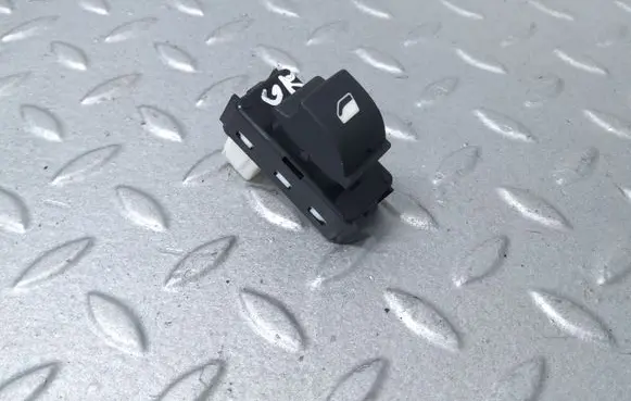 Citroen C4 III e-C4 Electric window control switch 98044803ZD