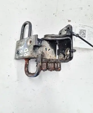 Audi A3 S3 A3 Sportback 8P Front door lower hinge 8E0831412E
