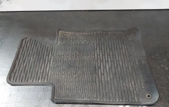 BMW 3 E46 Front floor mat 9410891 82599410891