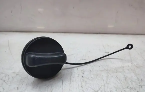 Nissan Qashqai+2 Fuel tank filler cap 
