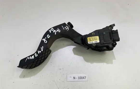 Audi A6 S6 C5 4B Accelerator throttle pedal 6PV00802606